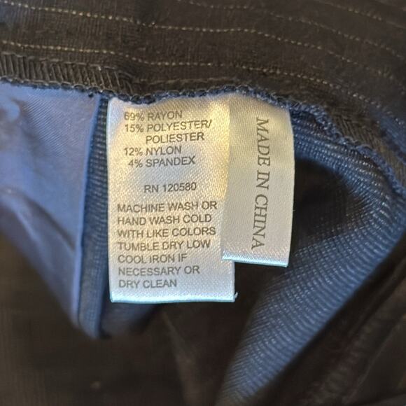 Amanda & Chelsea Navy Pinstripe Slim Knit Pant Size 12 - Picture 8 of 9